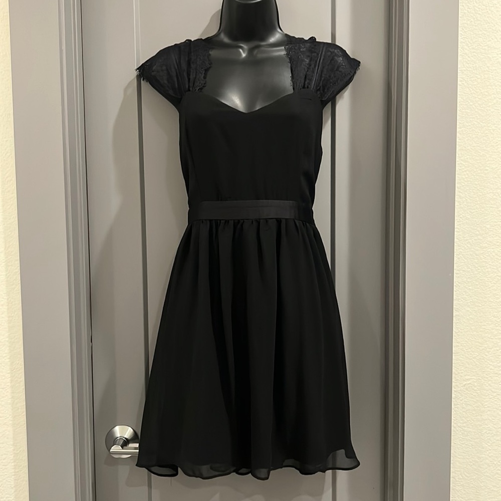 Forever 21 sleeveless knee length A-line black cocktail dress with lace straps